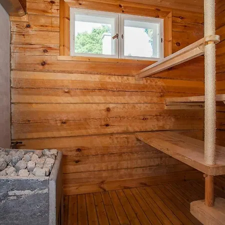Paakarin Tupa Nyaraló